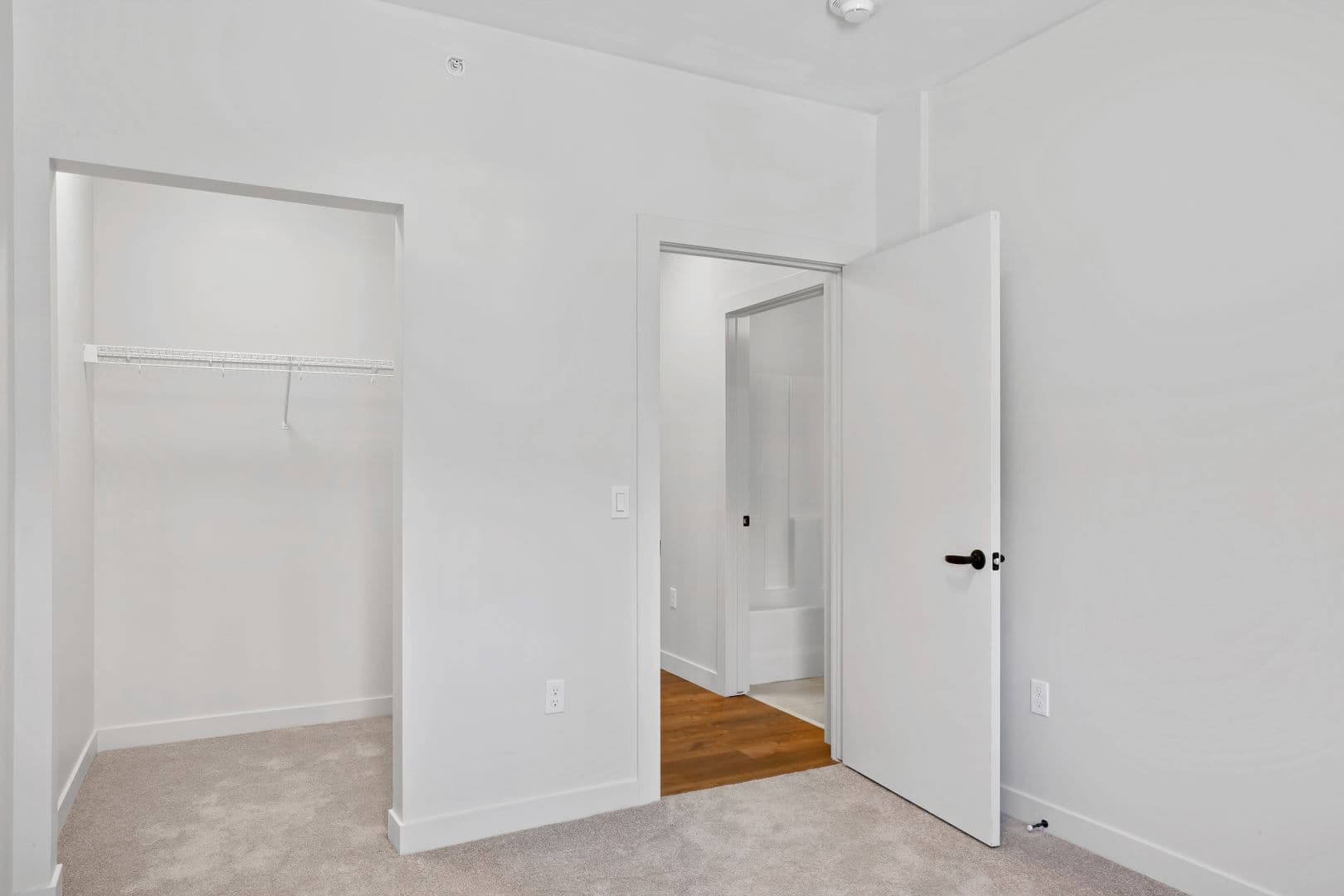 Omaha Apartment: 3306 Jones St