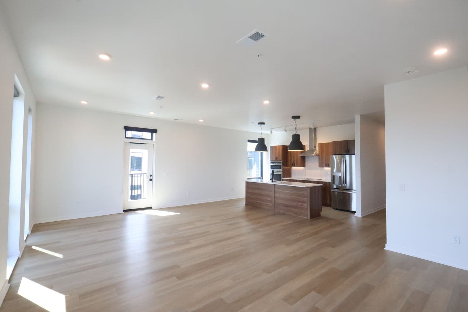 Omaha Apartment: 3737 Farnam Street