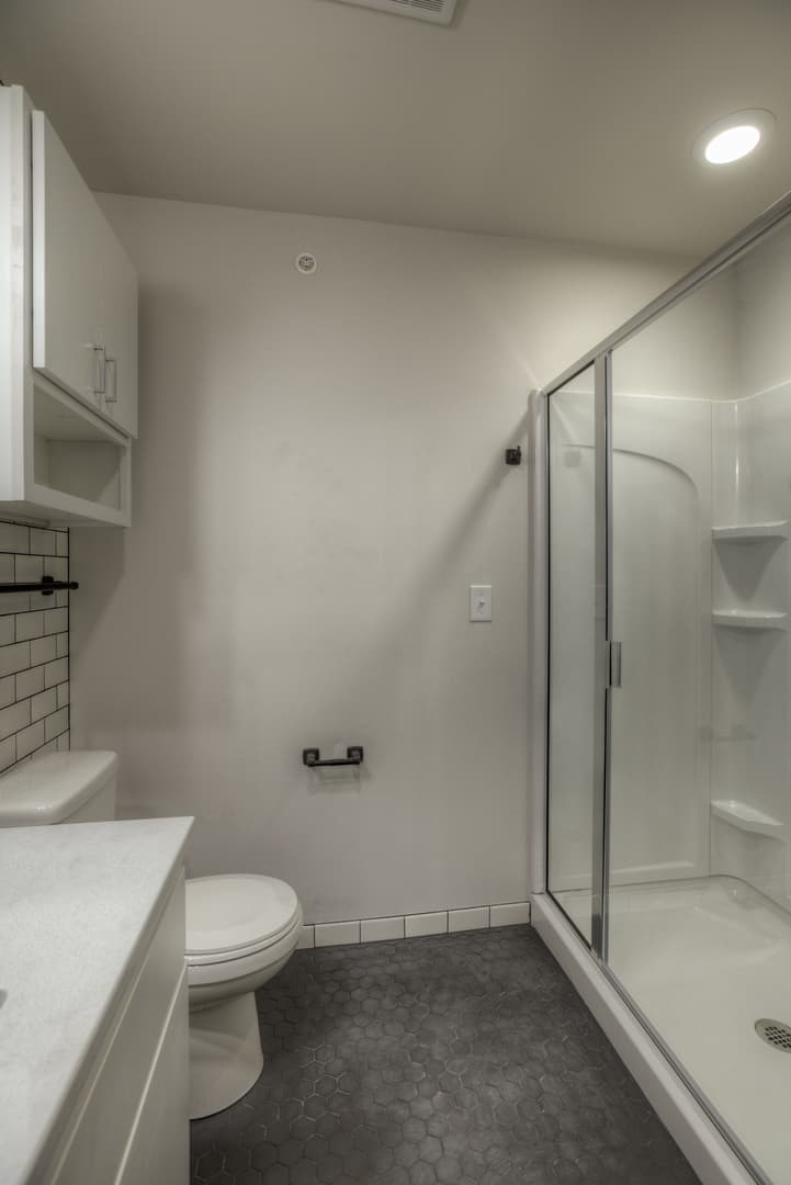 Omaha Apartment: 3804 Farnam St