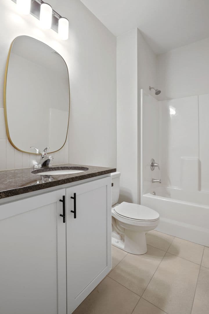 Omaha Apartment: 3306 Jones St