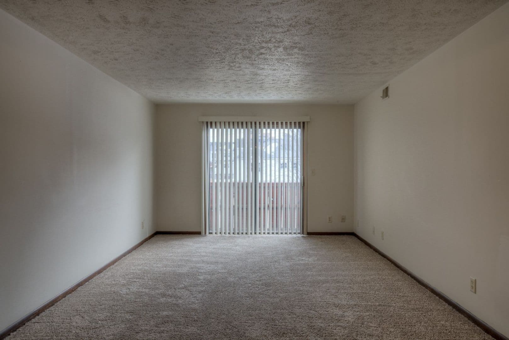 Omaha Apartment: 120 / 124 / 128 S 38th Street
