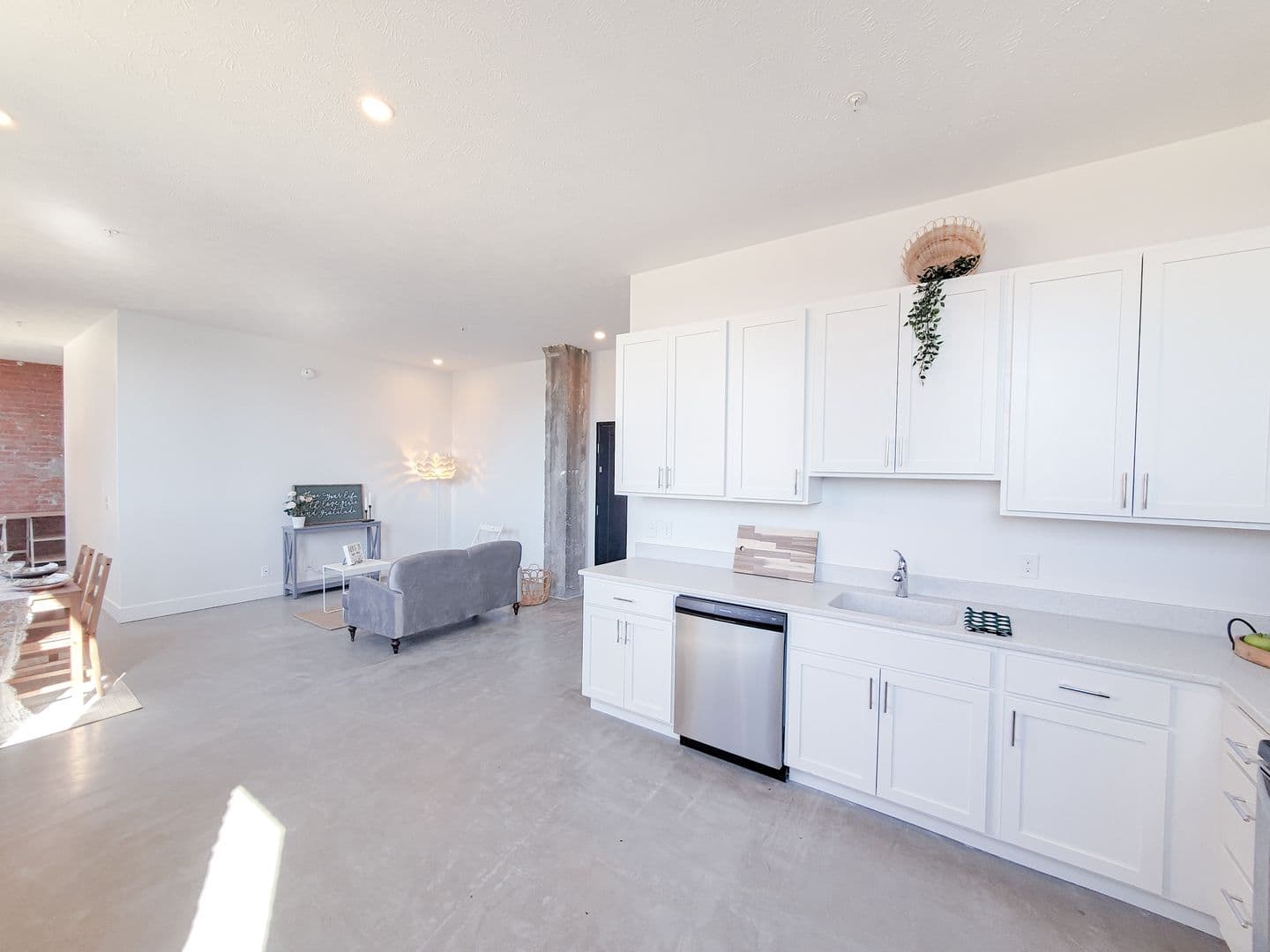 Omaha Apartment: 1311 S 9th St
