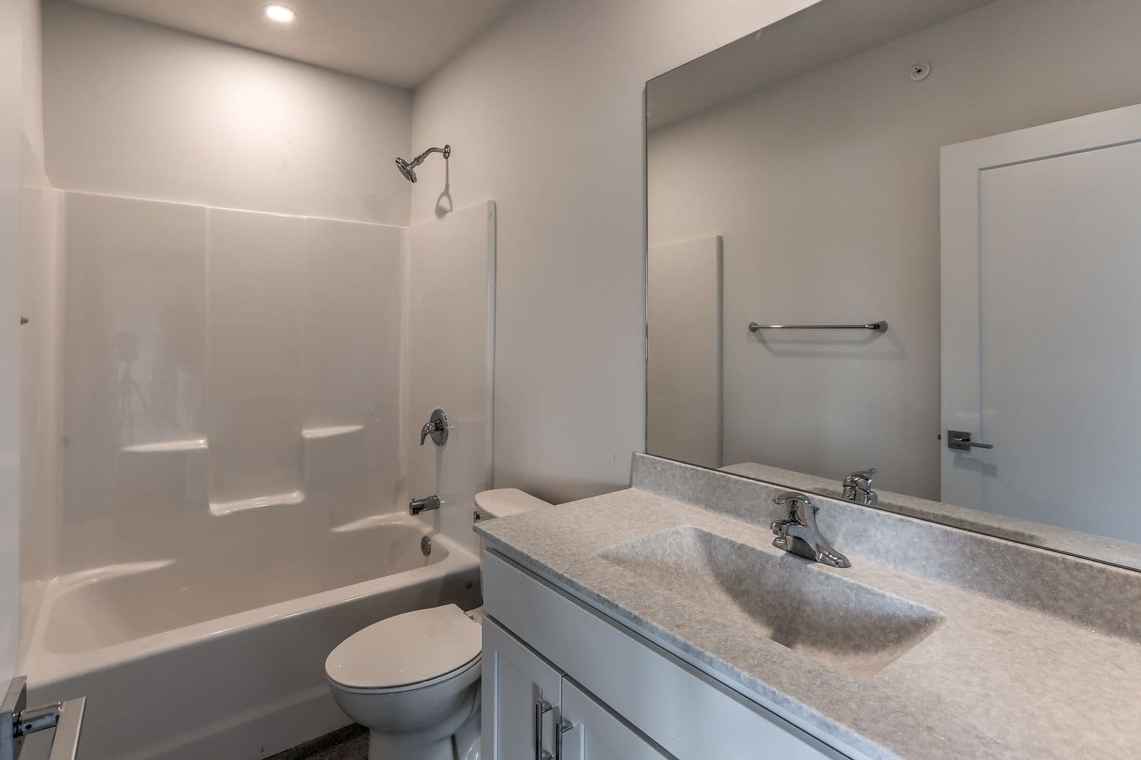 Omaha Apartment: 1311 S 9th St