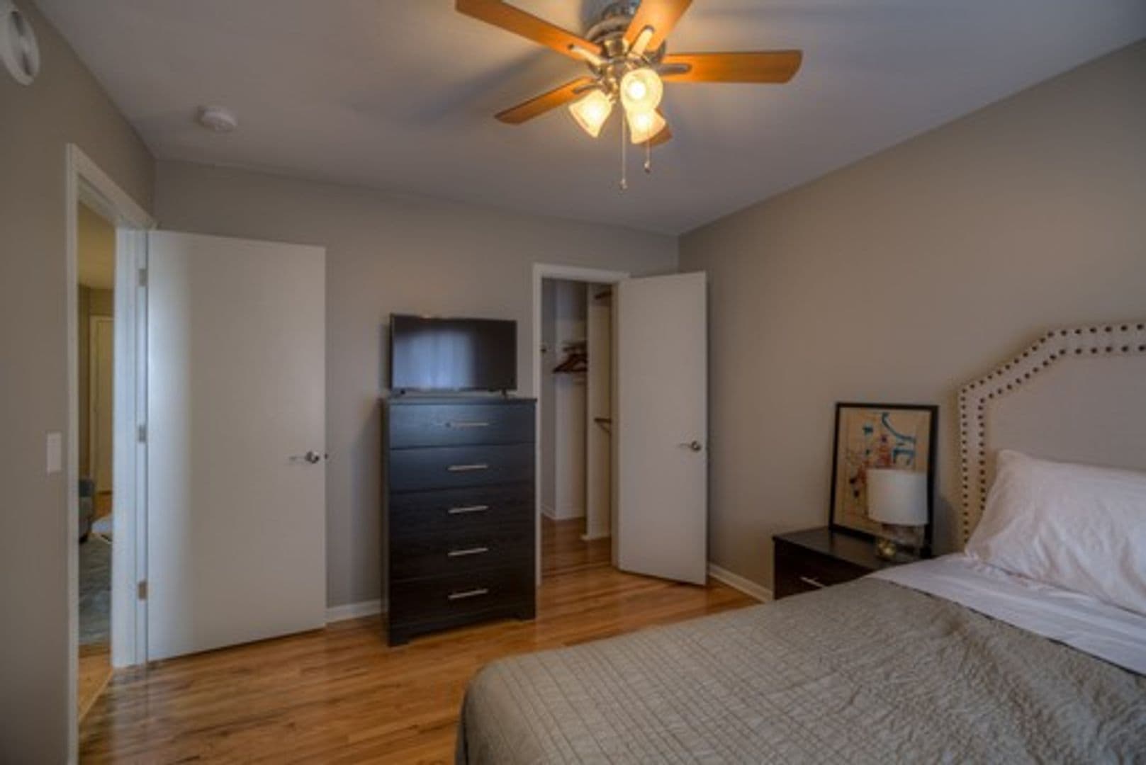 Omaha Apartment: 124 S 39th St # 18