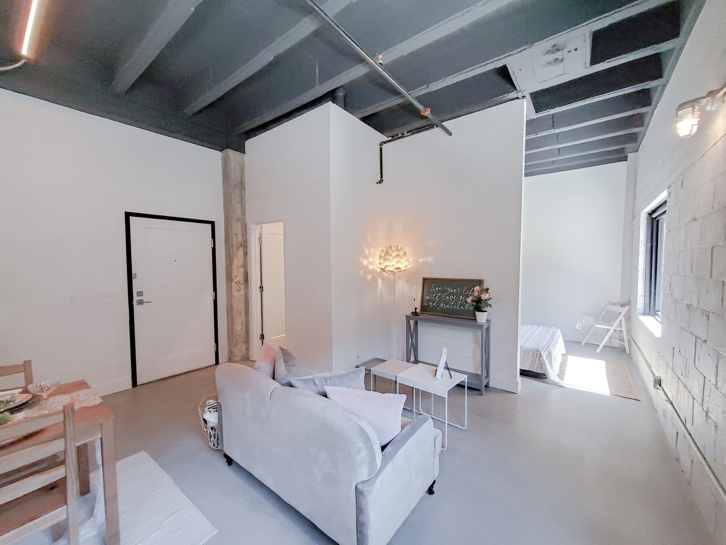 Omaha Apartment: 1311 S 9th St