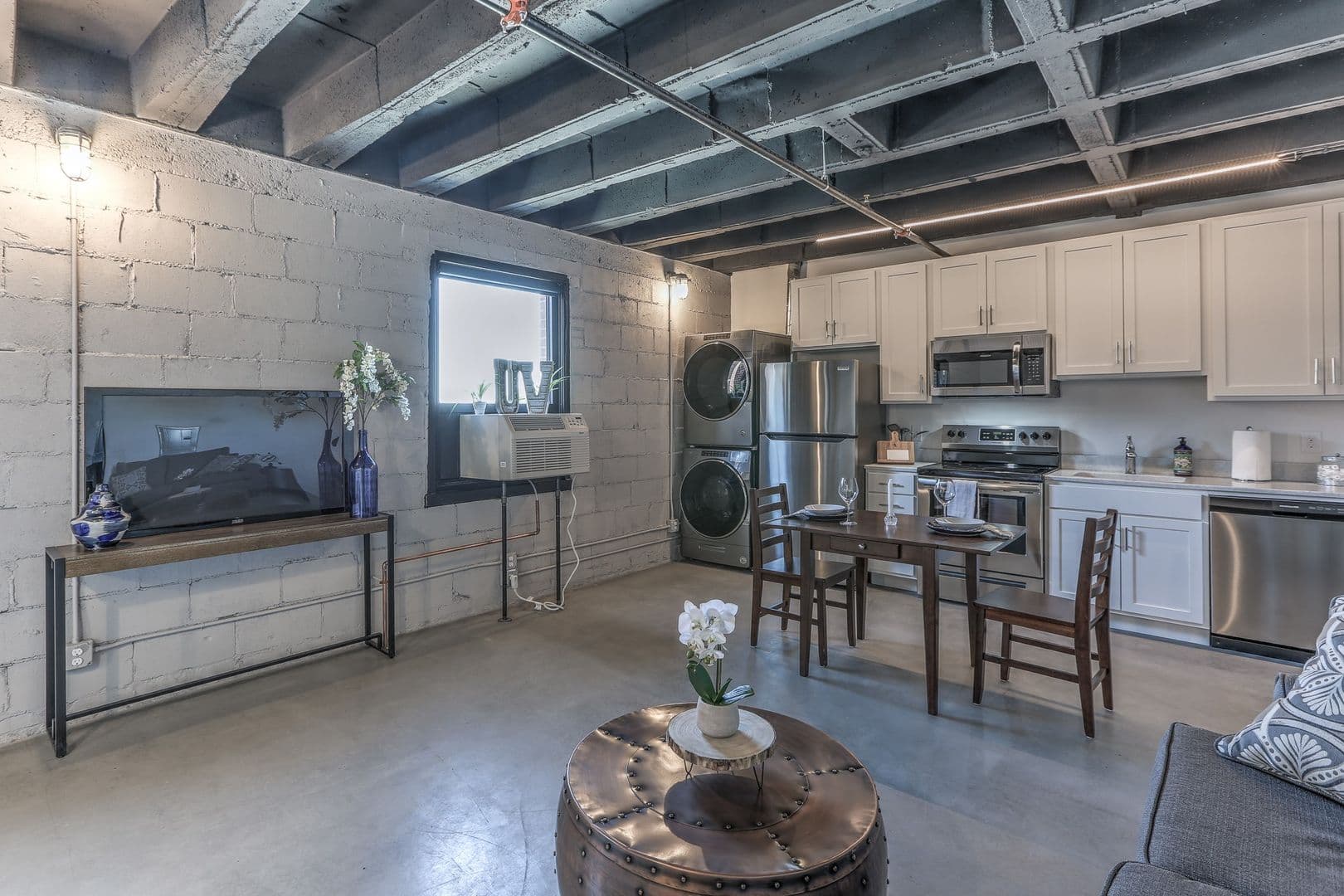 Omaha Apartment: 1311 S 9th St