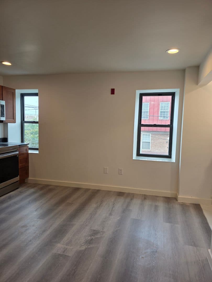 Philadelphia Apartment: 543 Washington Ave