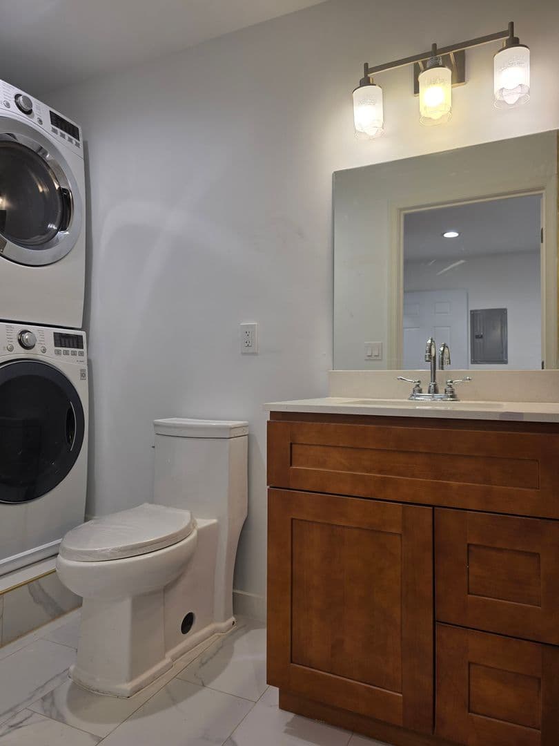 Philadelphia Apartment: 541 Washington Ave - 3rd Floor