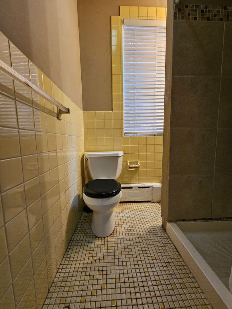 Philadelphia Apartment: 322 S 43rd St