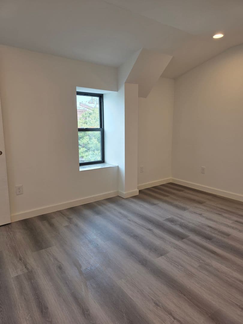 Philadelphia Apartment: 543 Washington Ave