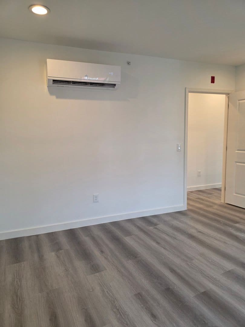 Philadelphia Apartment: 543 Washington Ave