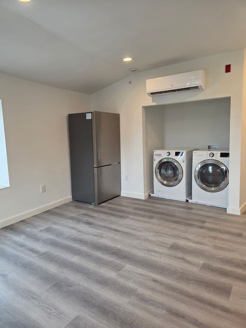 Philadelphia Apartment: 543 Washington Ave
