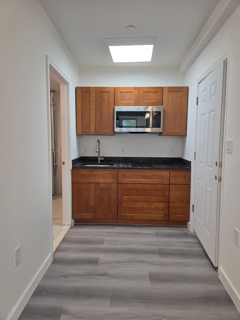 Philadelphia Apartment: 541 Washington Ave - 2nd Floor