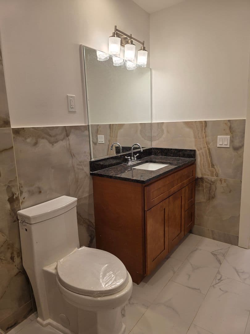 Philadelphia Apartment: 543 Washington Ave