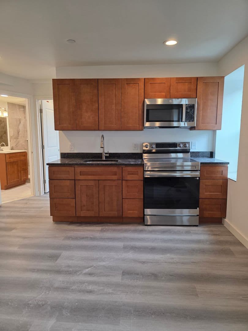 Philadelphia Apartment: 543 Washington Ave