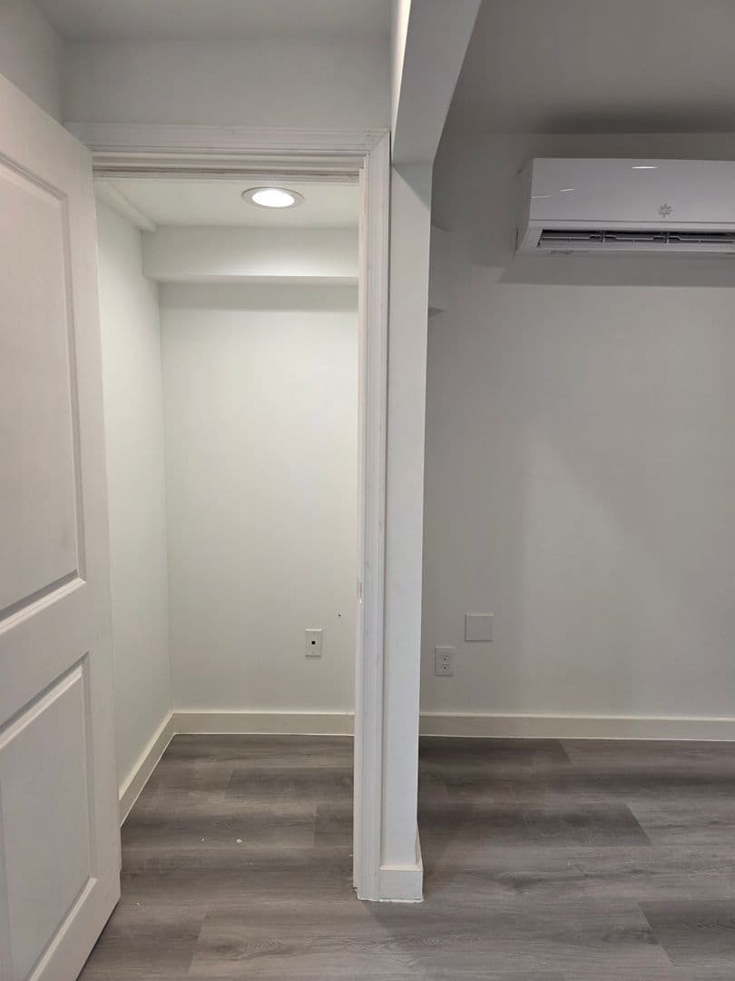 Philadelphia Apartment: 541 Washington Ave - 3rd Floor