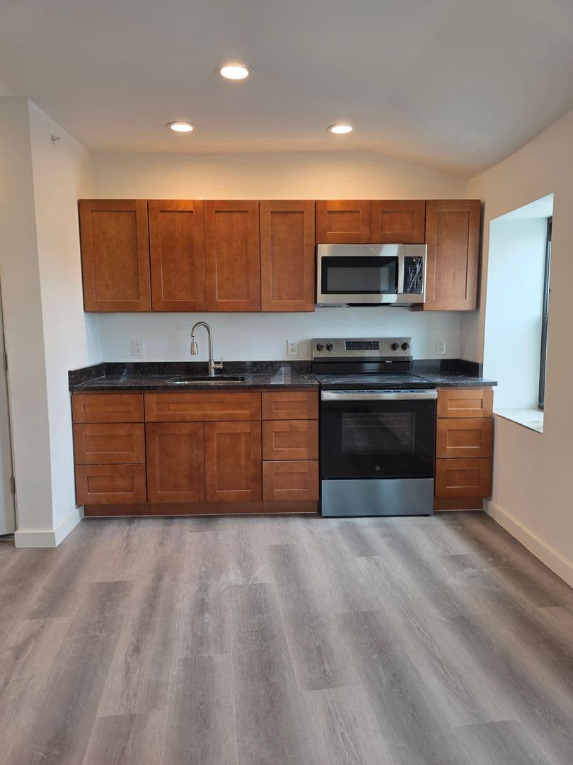 Philadelphia Apartment: 543 Washington Ave