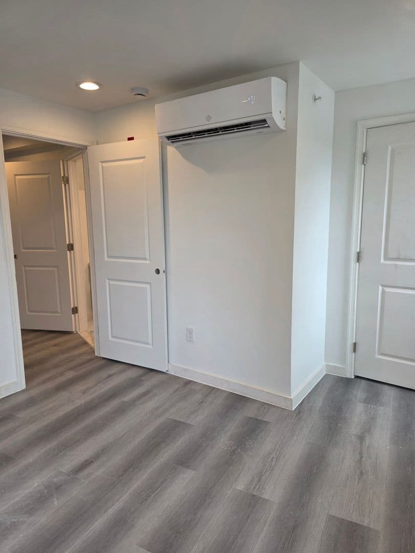 Philadelphia Apartment: 543 Washington Ave