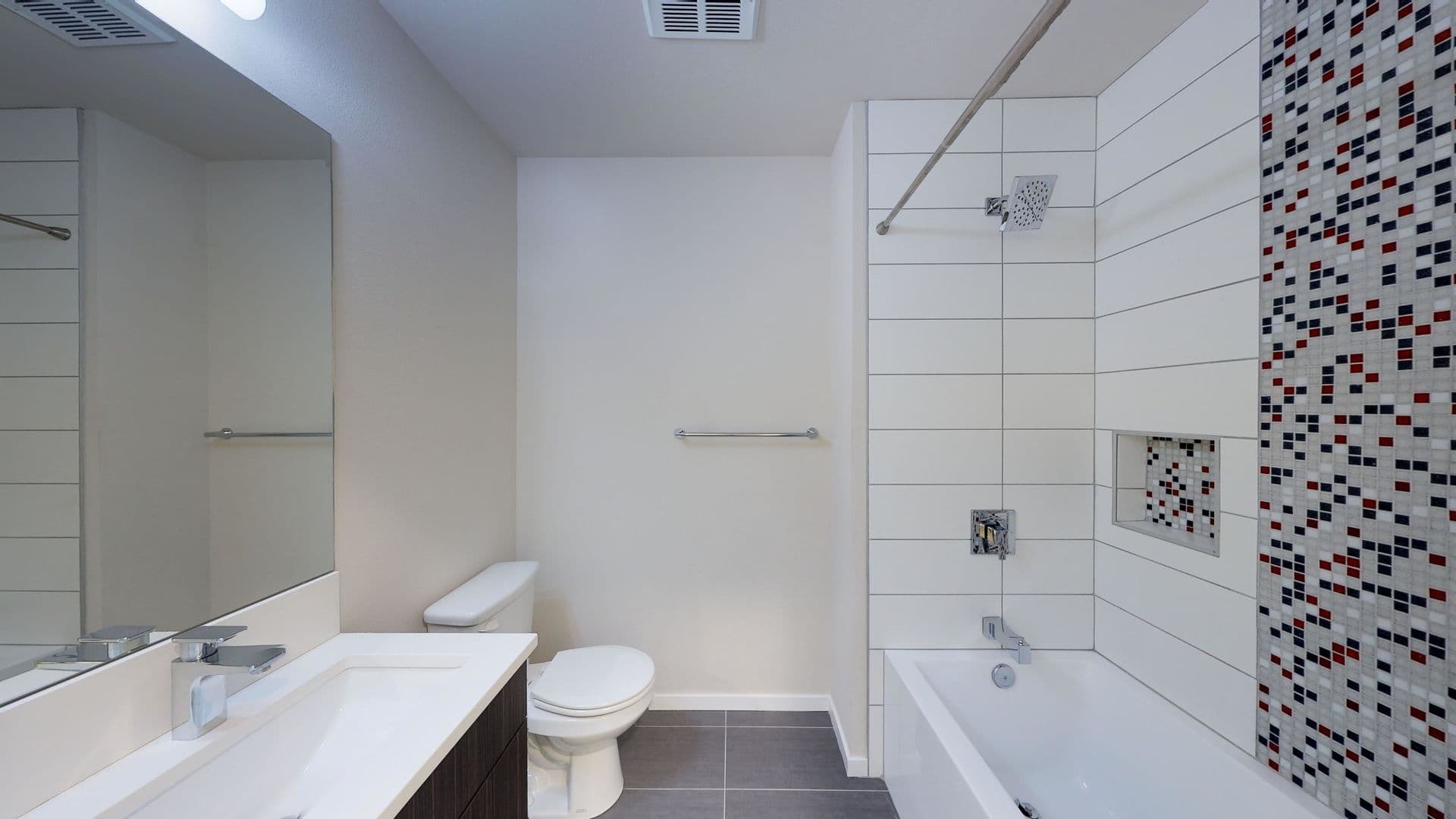 Seattle Apartment: 5512 17th Ave NW