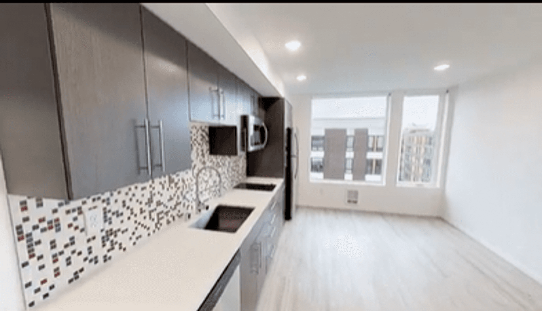 Seattle Apartment: 5512 17th Ave NW