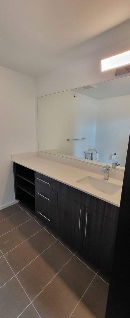 Seattle Apartment: 5512 17th Ave NW