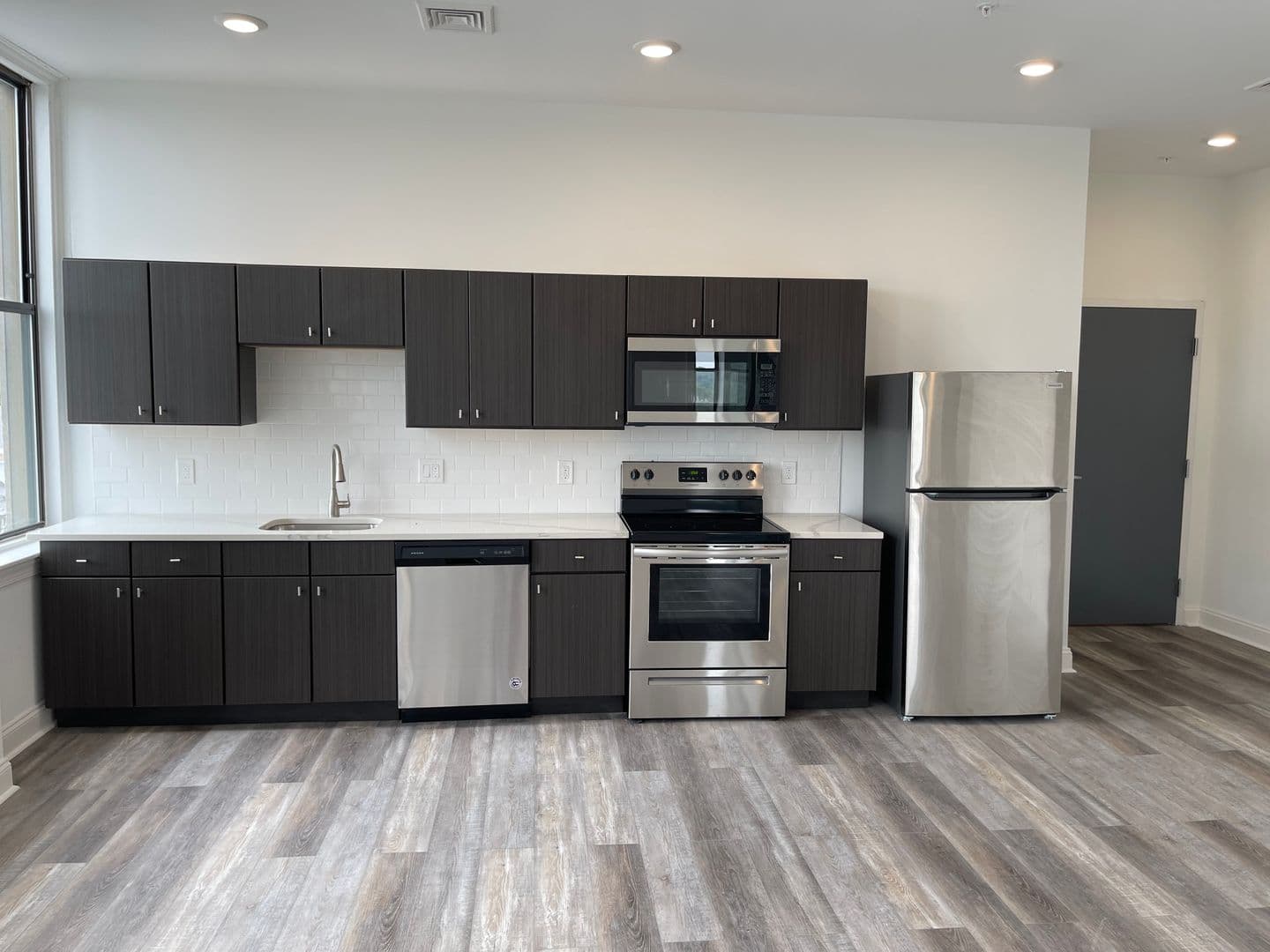 Upper Darby Apartment: 6800 Market St
