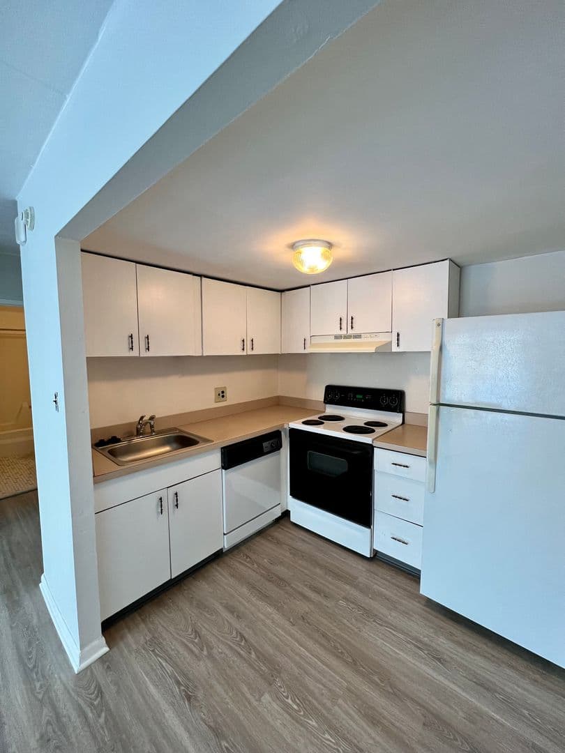 Chester Apartment: 1000 MacDade Blvd