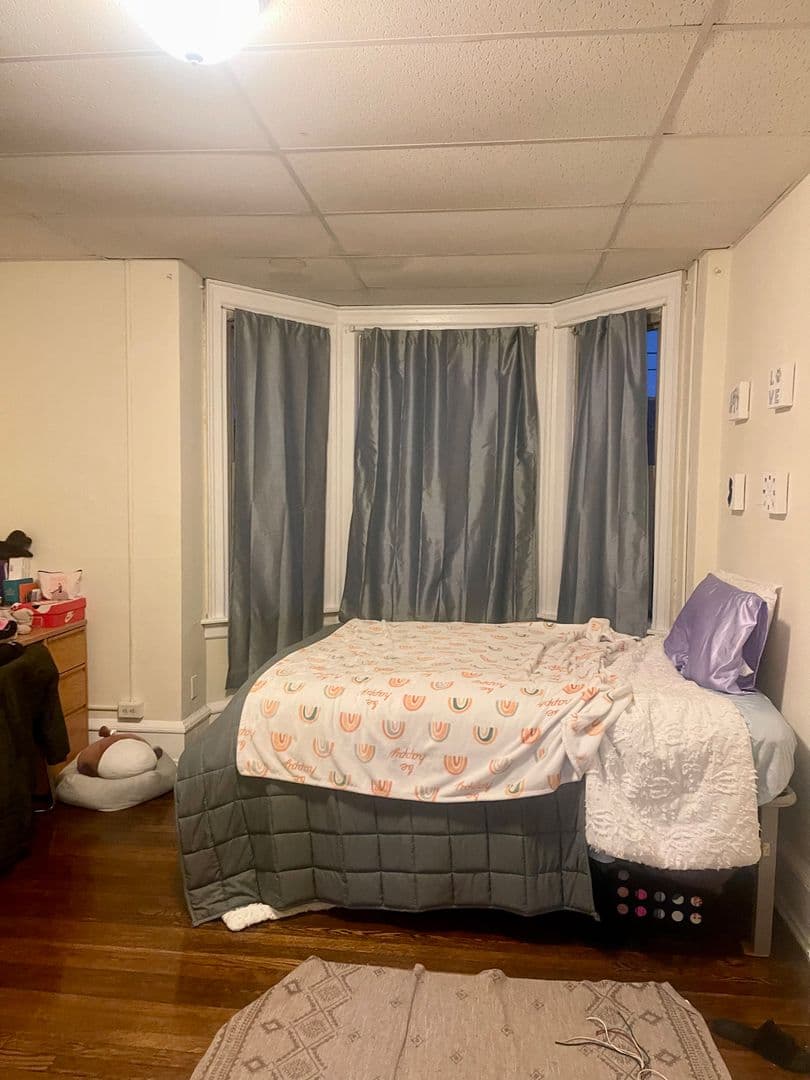 Philadelphia Apartment: 520 South 42nd St