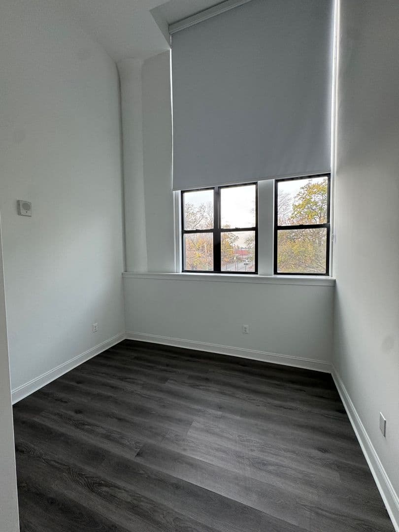 Darby Apartment: 901 Quarry St