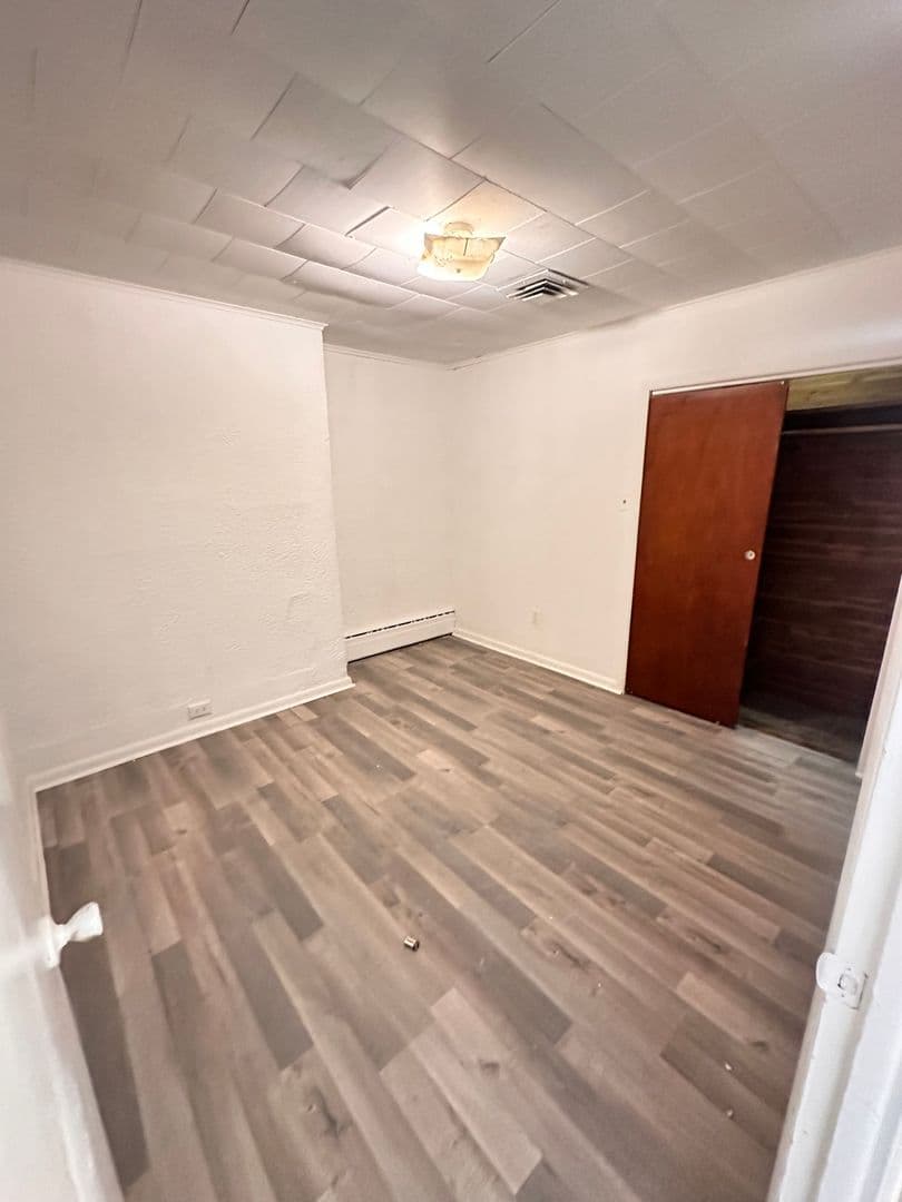 Philadelphia Apartment: 5023 Walnut Street