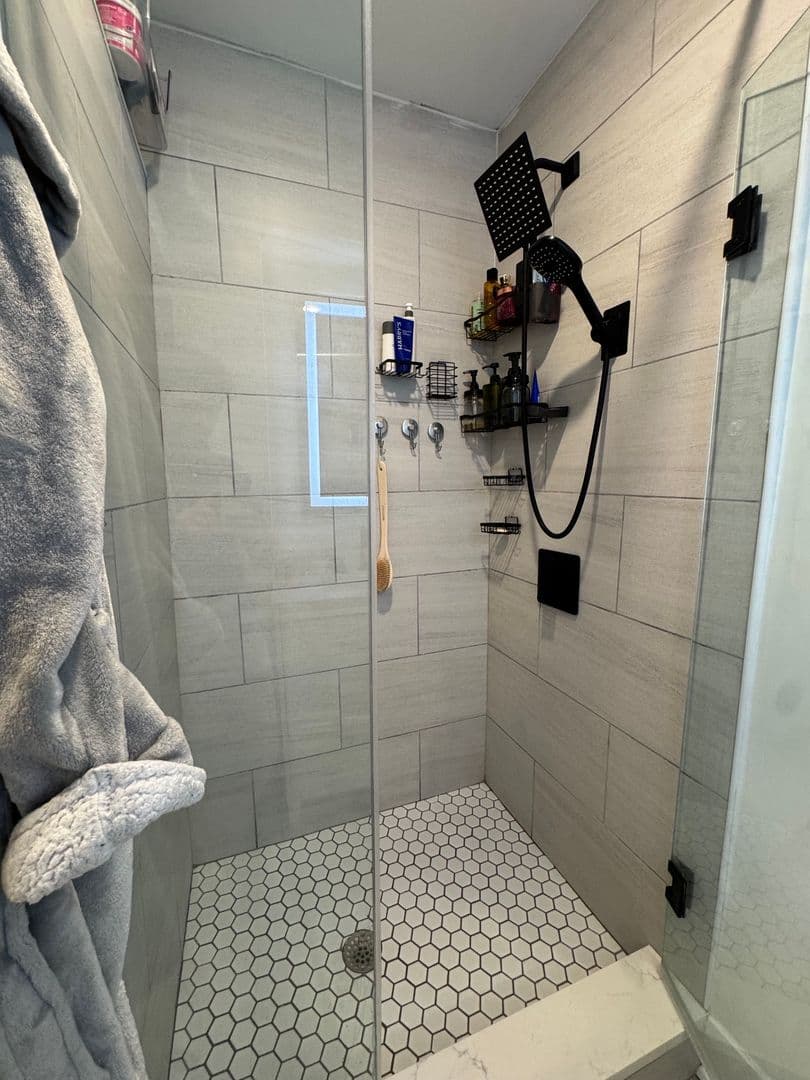 Philadelphia Apartment: 4717 Stenton Avenue