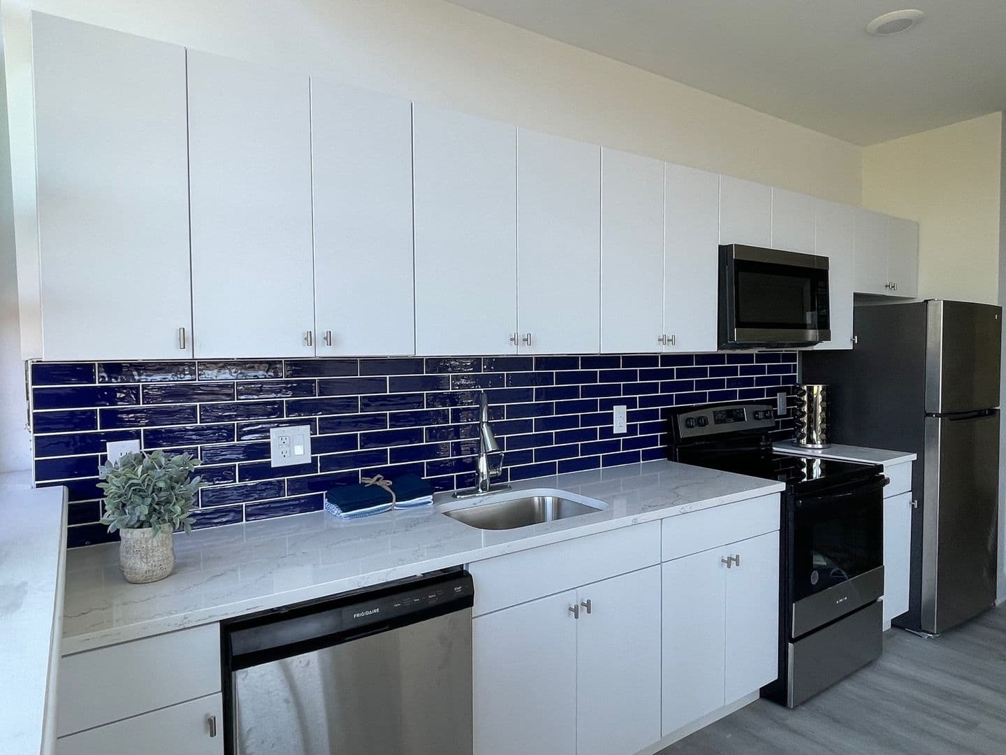 Philadelphia Apartment: 1600 W Hunting Park