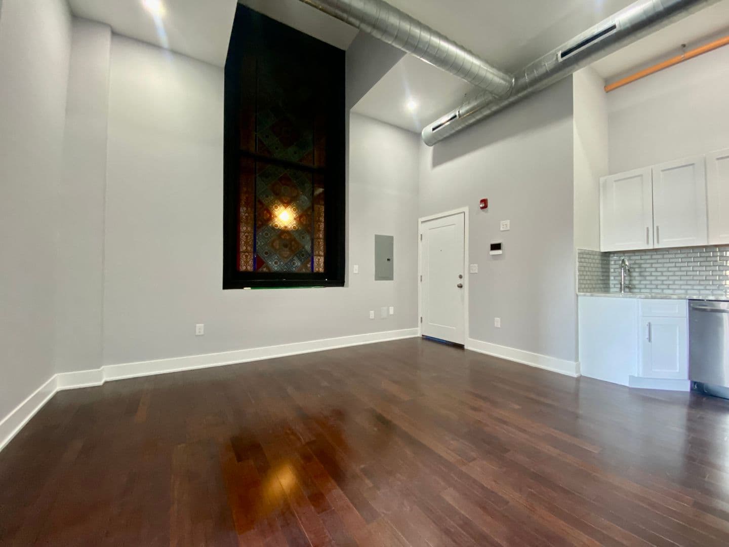 Philadelphia Apartment: 300 Richmond Street