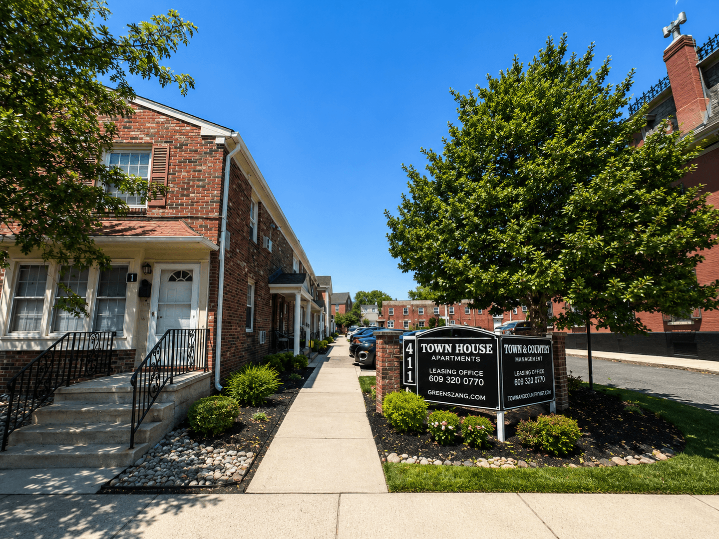 Burlington Apartment: 411 High Street