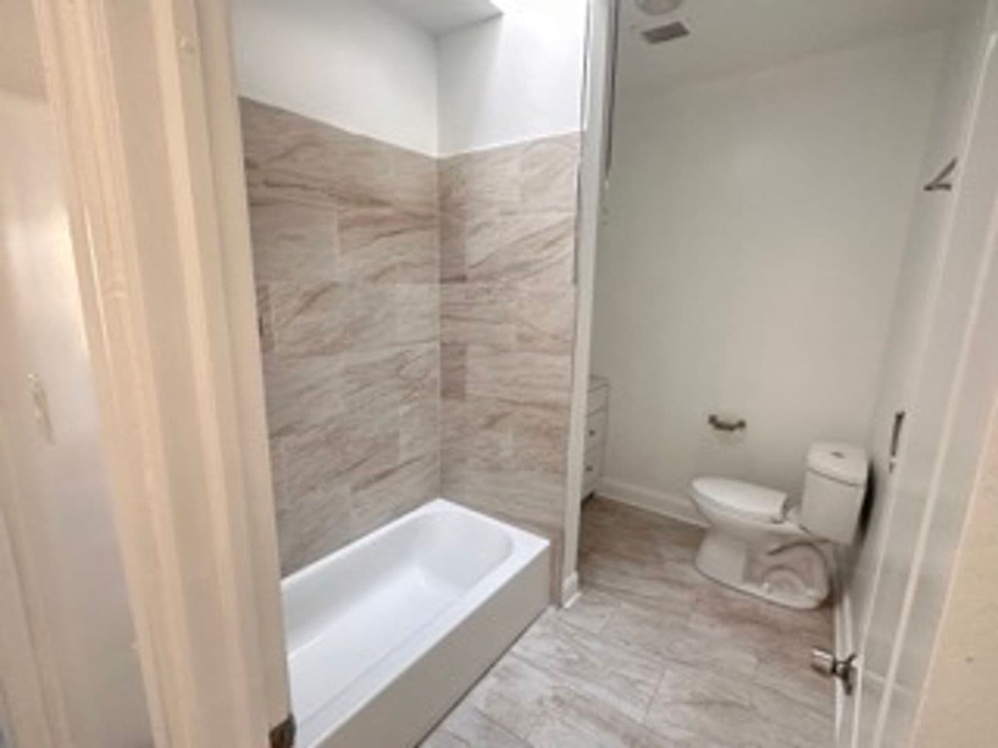 Philadelphia Apartment: 5036 Walnut Street