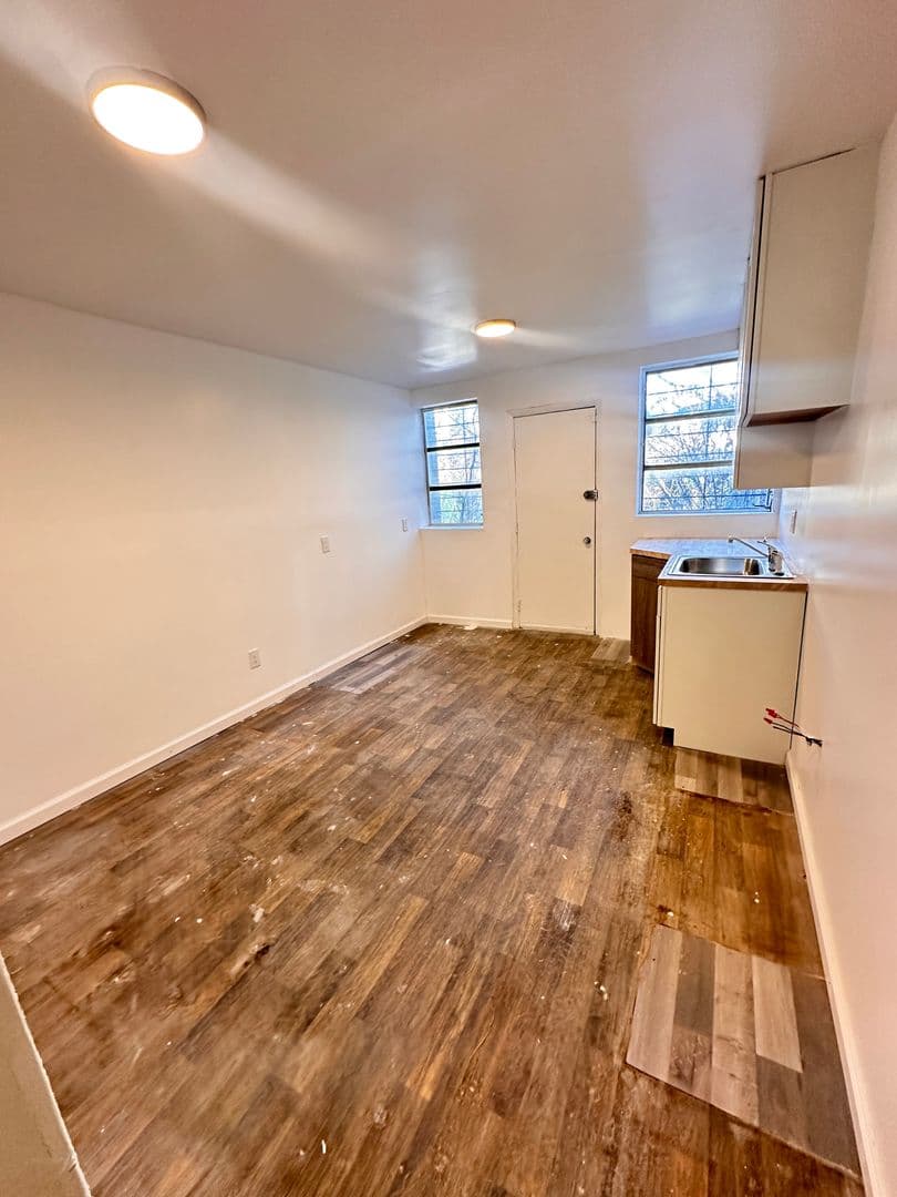 Philadelphia Apartment: 5023 Walnut Street