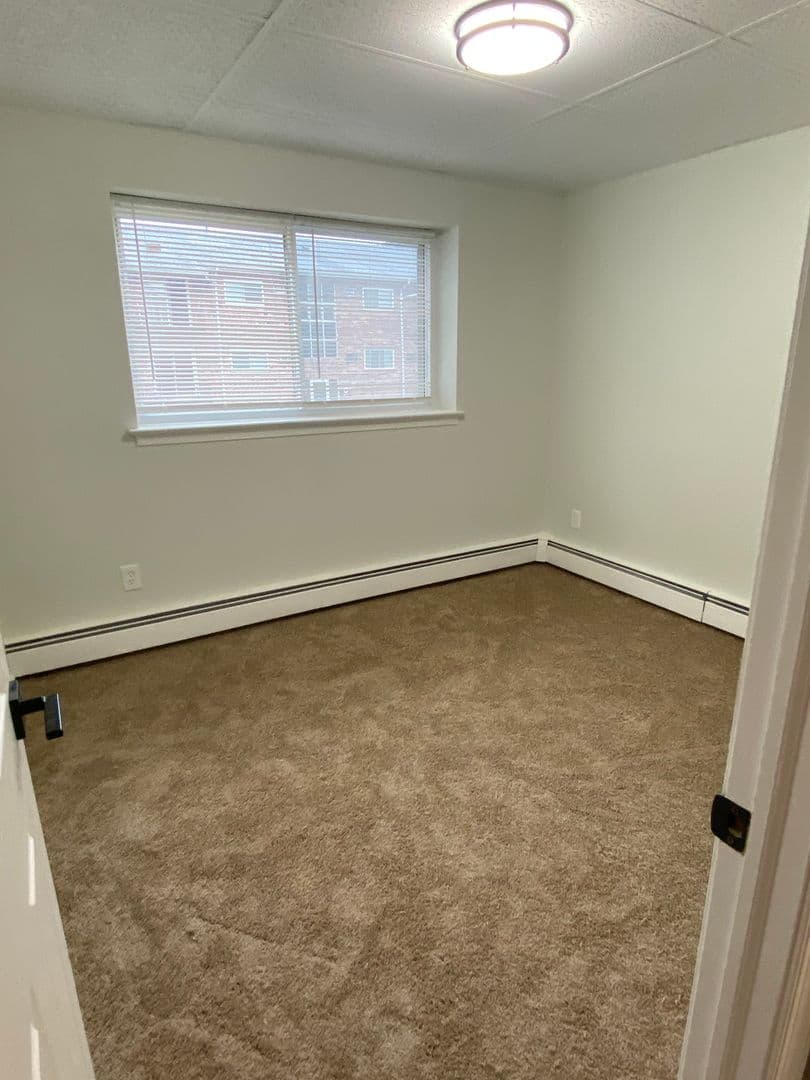 Phoenixville Apartment: 1070 W Bridge St