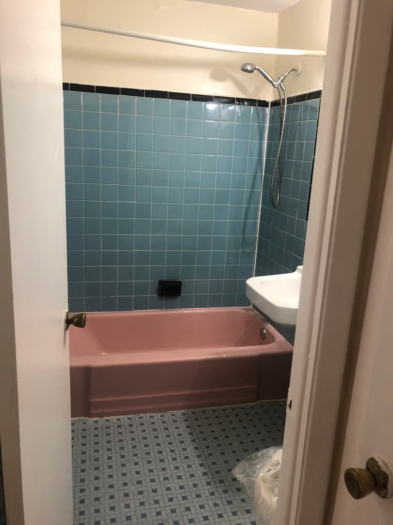 Chester Apartment: 2701 Chestnut St