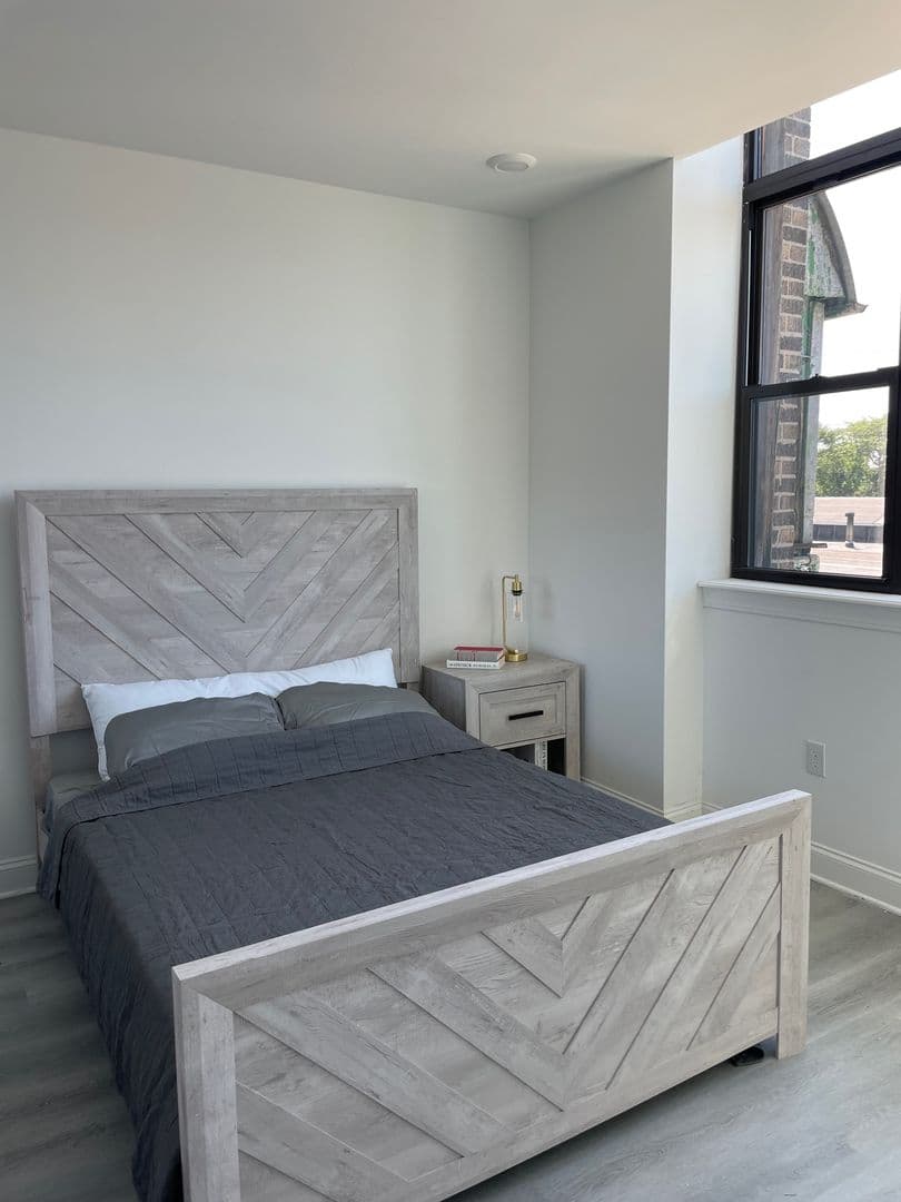 Philadelphia Apartment: 1600 W Hunting Park