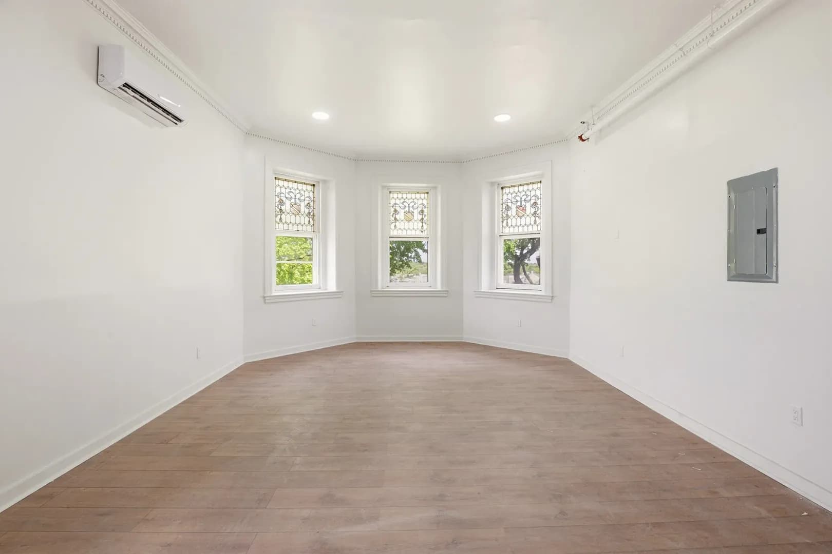 Philadelphia Apartment: 6012 RIdge Ave.