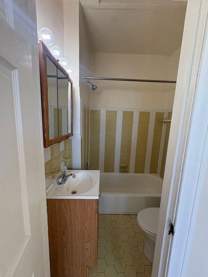 Philadelphia Apartment: 4748 Pine Street