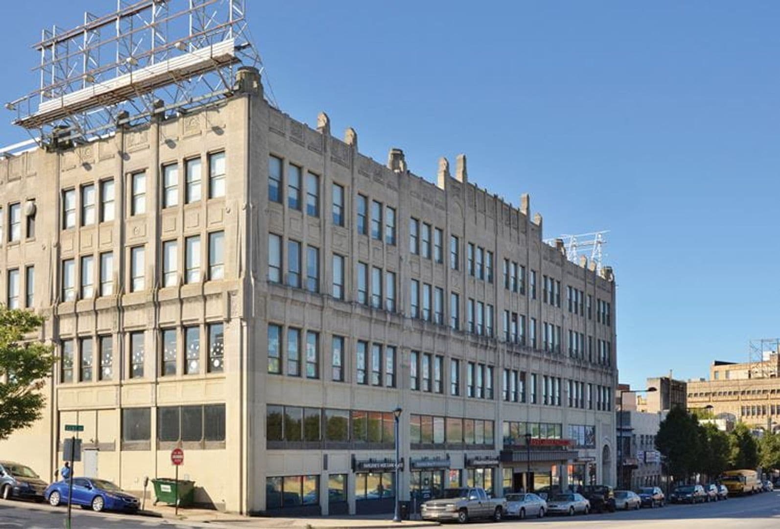 Upper Darby Apartment: 6800 Market St