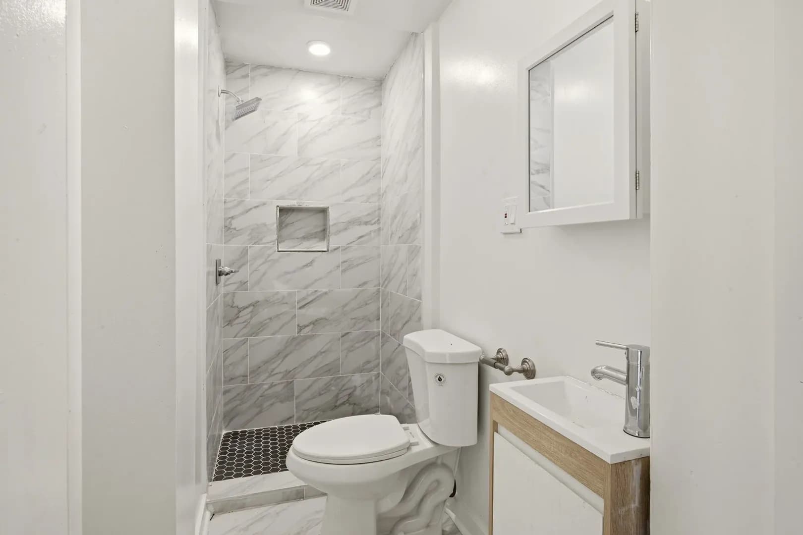 Philadelphia Apartment: 6012 RIdge Ave.