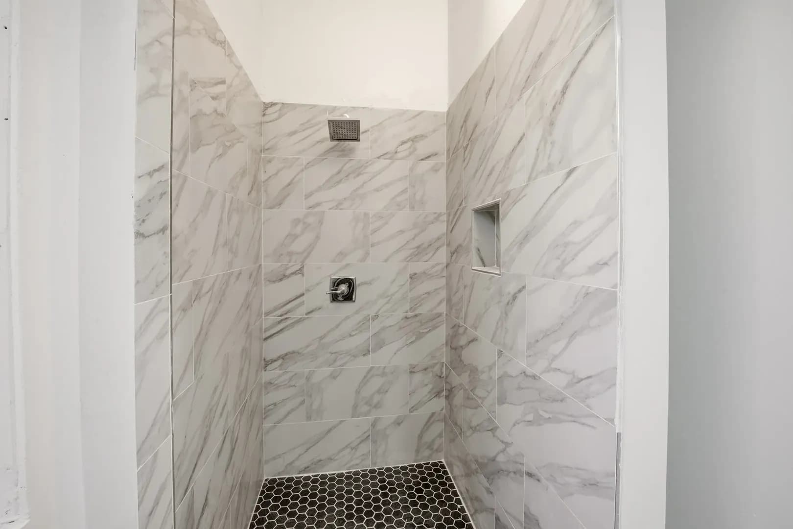 Philadelphia Apartment: 6012 RIdge Ave.