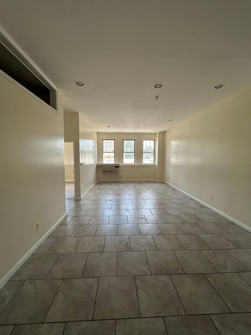 Philadelphia Apartment: 4700 Stenton Ave.