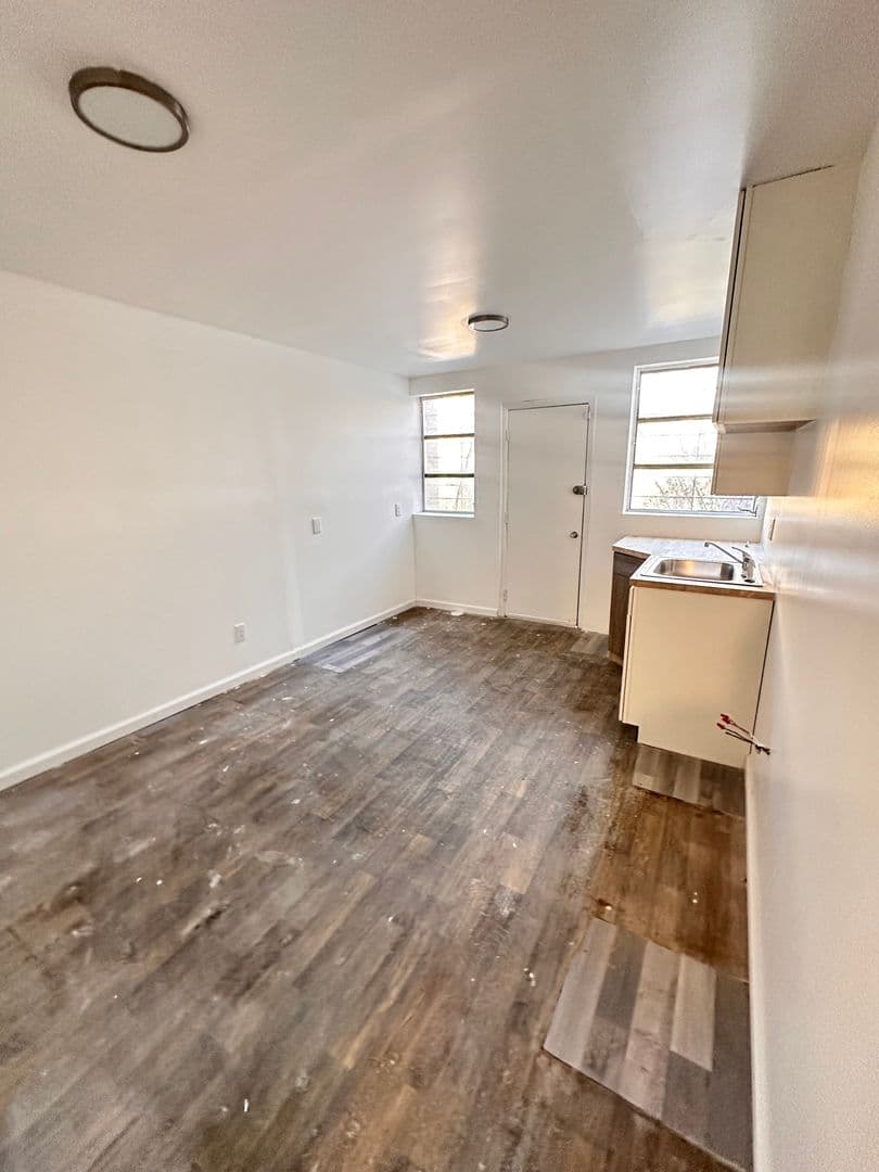 Philadelphia Apartment: 5023 Walnut Street