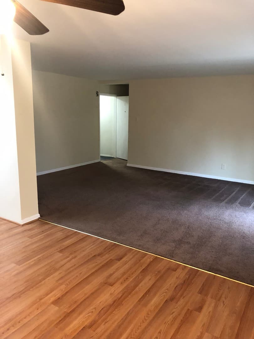 Chester Apartment: 2701 Chestnut St