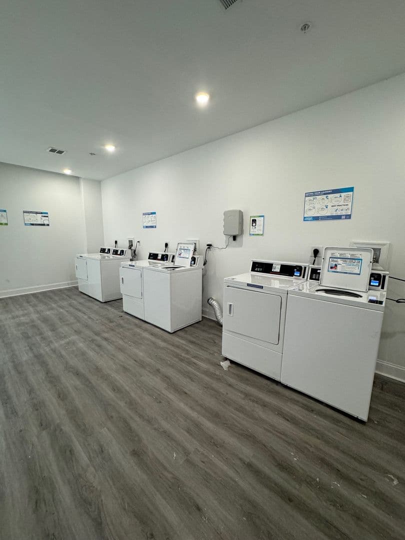 Philadelphia Apartment: 1600 W Hunting Park