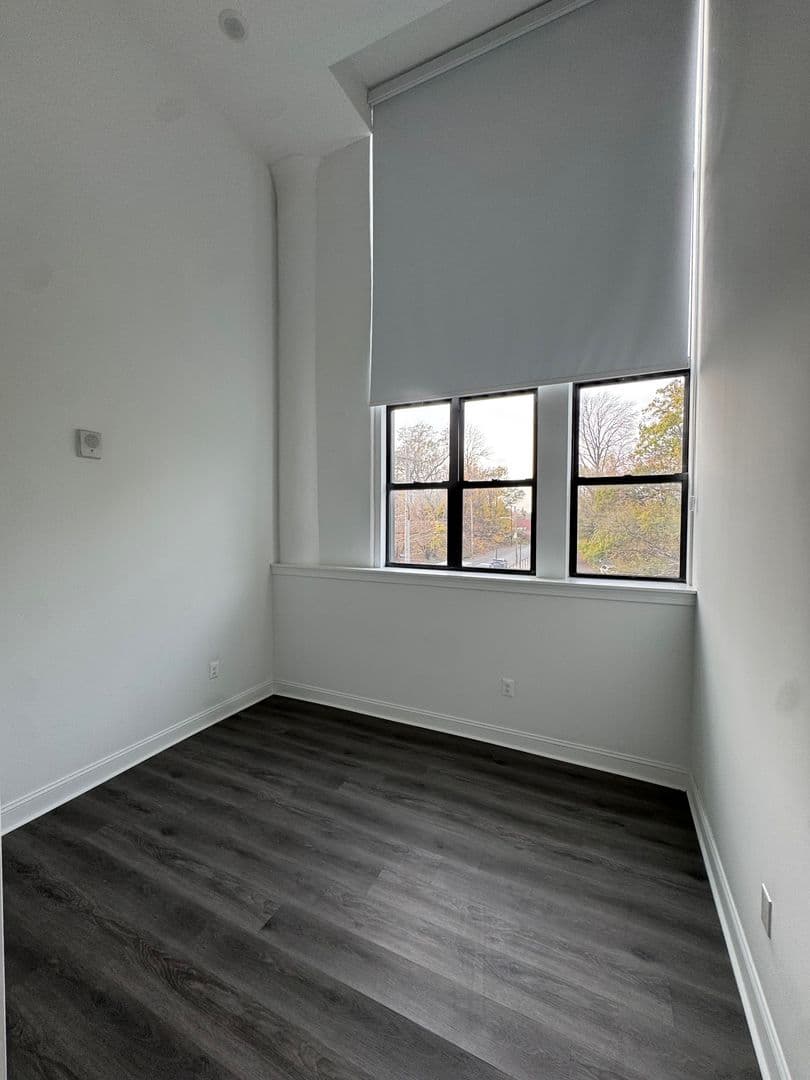 Darby Apartment: 901 Quarry St