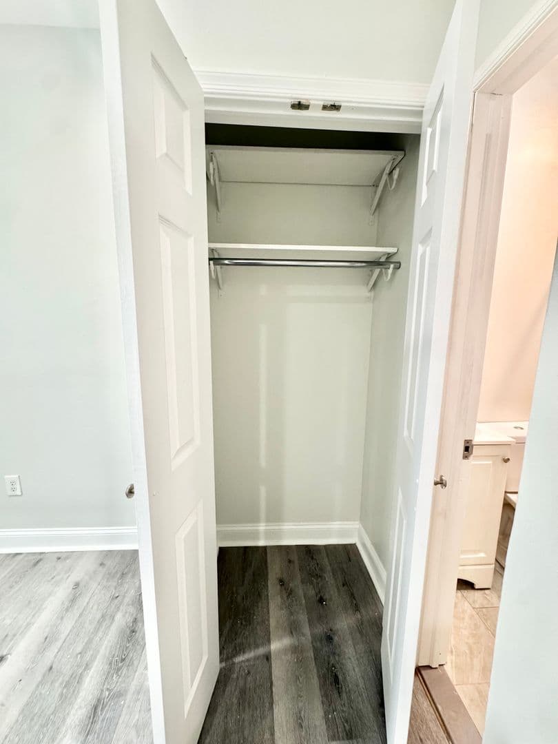 Philadelphia Apartment: 5002 Walnut Street